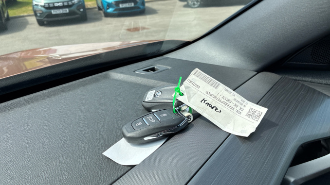 Vauxhall Grandland 1.2 Hybrid 145 Griffin 5dr e-DCT6 Petrol Hatchback - Image 20